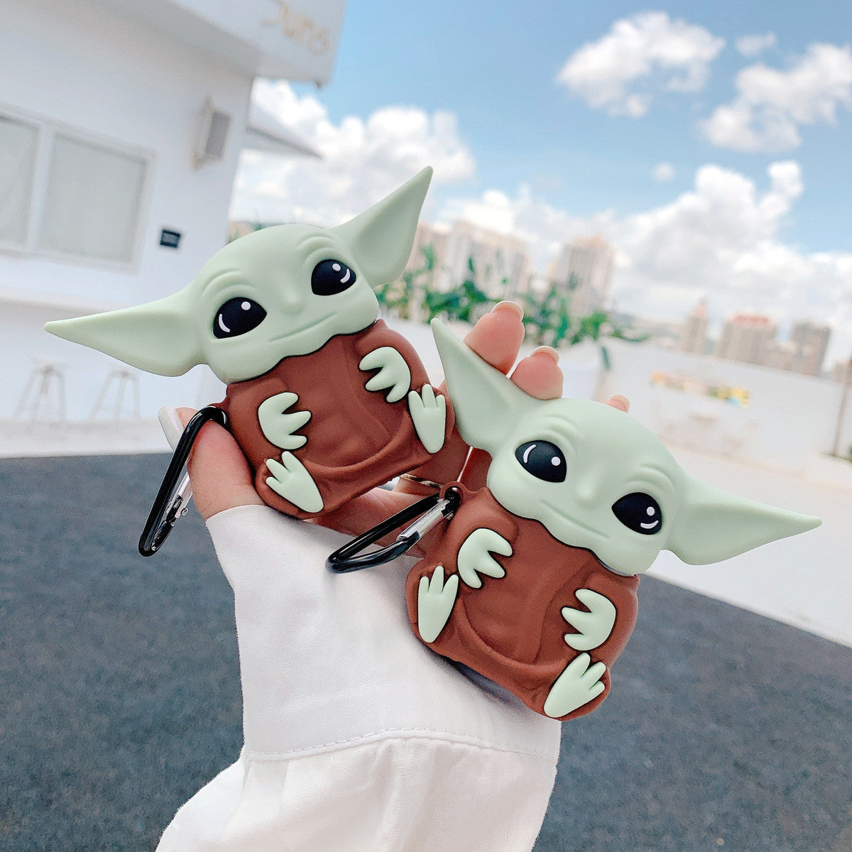 Cute Baby Yoda AirPods Case with Keychain Clip – Shockproof Silicone Cover